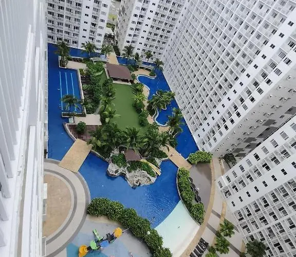 Shore D42 Walking Distance Moa Near Airport Apartment *