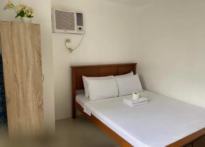 Shore D42 Walking Distance Moa Near Airport *